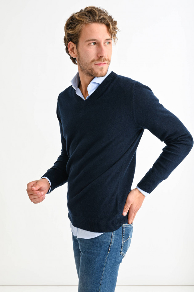 1868 Cashmere Pullover mit V-Ausschnitt in Marine