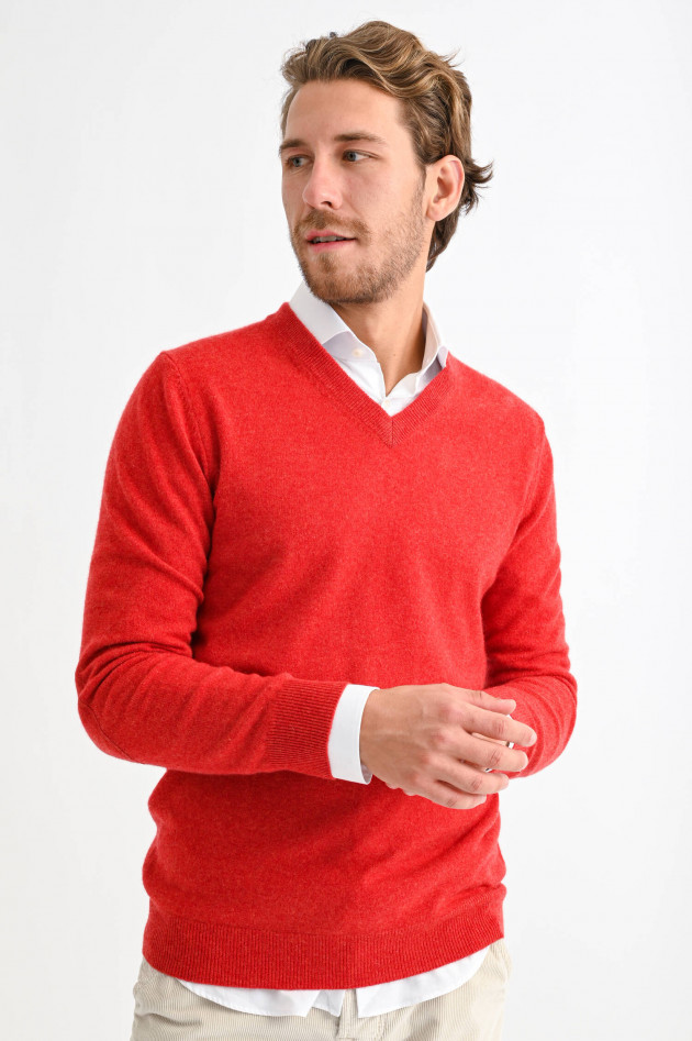 1868 Pullover mit V-Ausschnitt in Rot