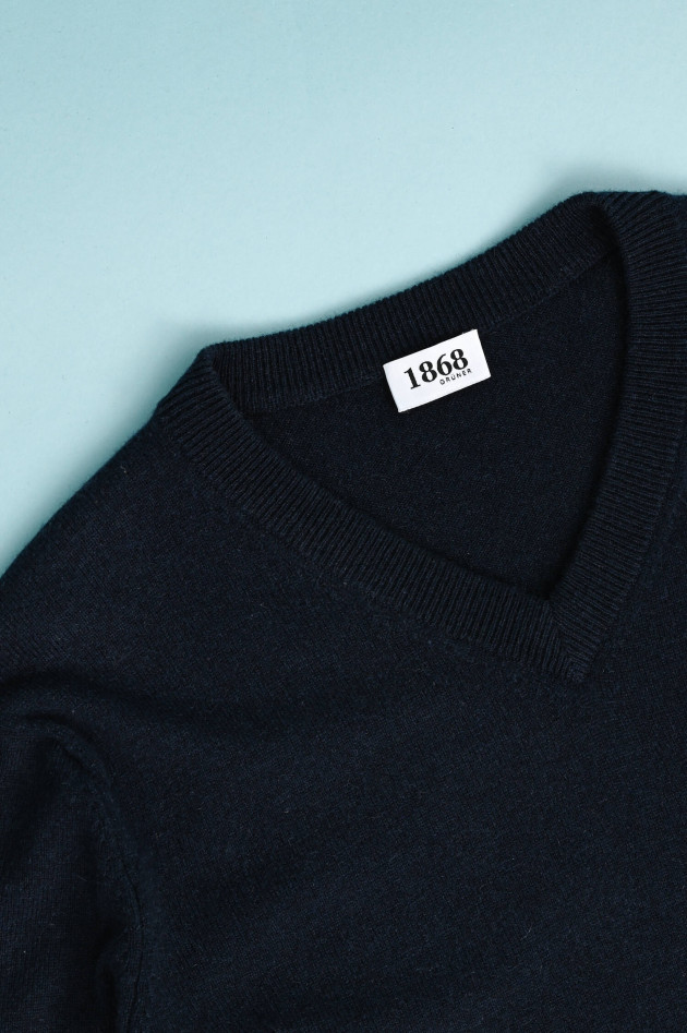 1868 Cashmere Pullover mit V-Ausschnitt in Navy