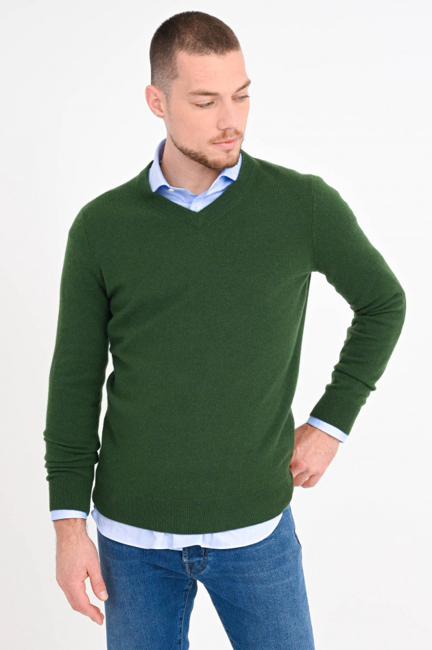 1868 Cashmere Pullover mit V-Neck in Tannengrün