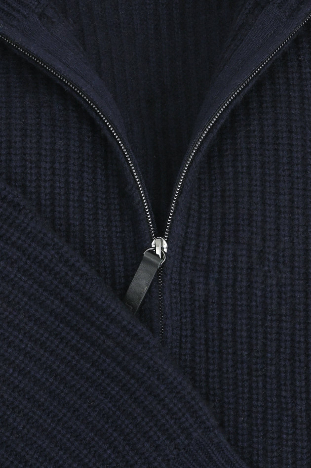 1868 Strickweste in Marine
