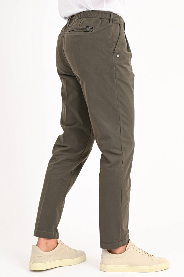 40Weft Chino JOEC aus Baumwollmix in Olivgrau