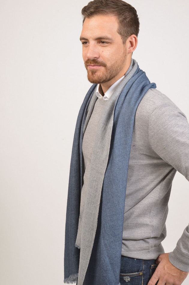 andrea's 1947 Cashmereschal in Grau/Blau