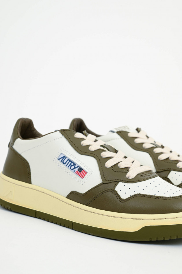 Autry Sneaker MEDALIST LOW in Weiß/Oliv