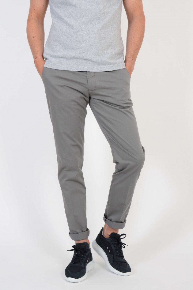 Berwich Baumwoll-Chino in Taupe