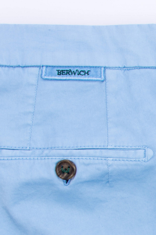 Berwich Baumwoll-Chino in Hellblau