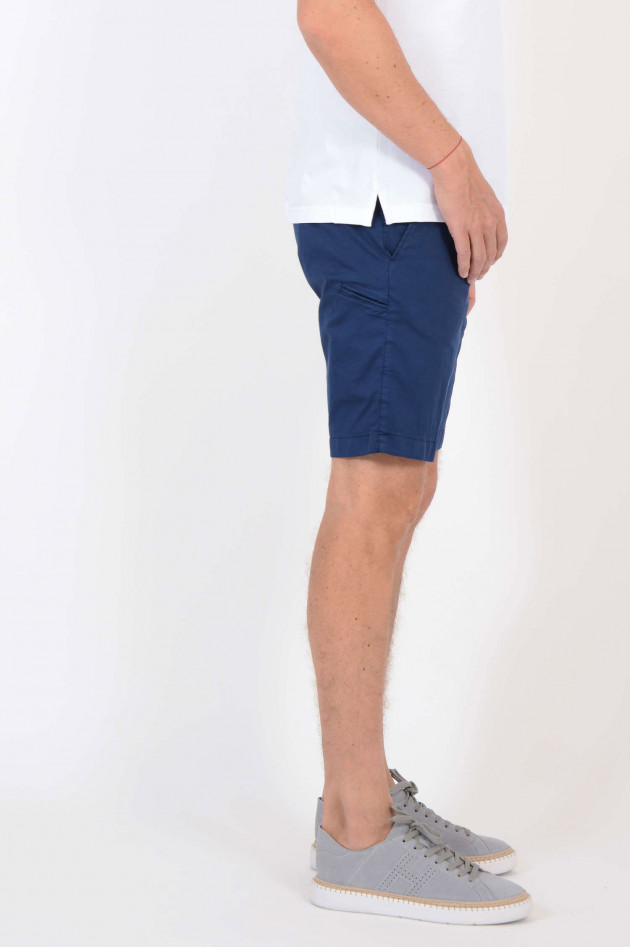 Berwich Short in Blau