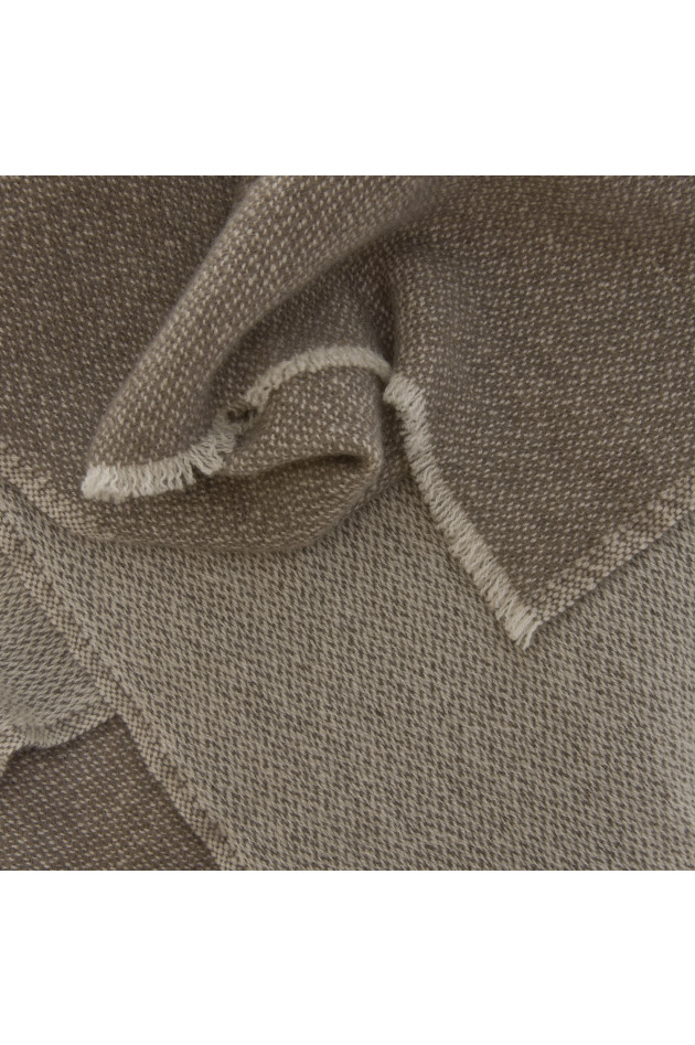 andrea's 1947 Cashmereschal in Taupe
