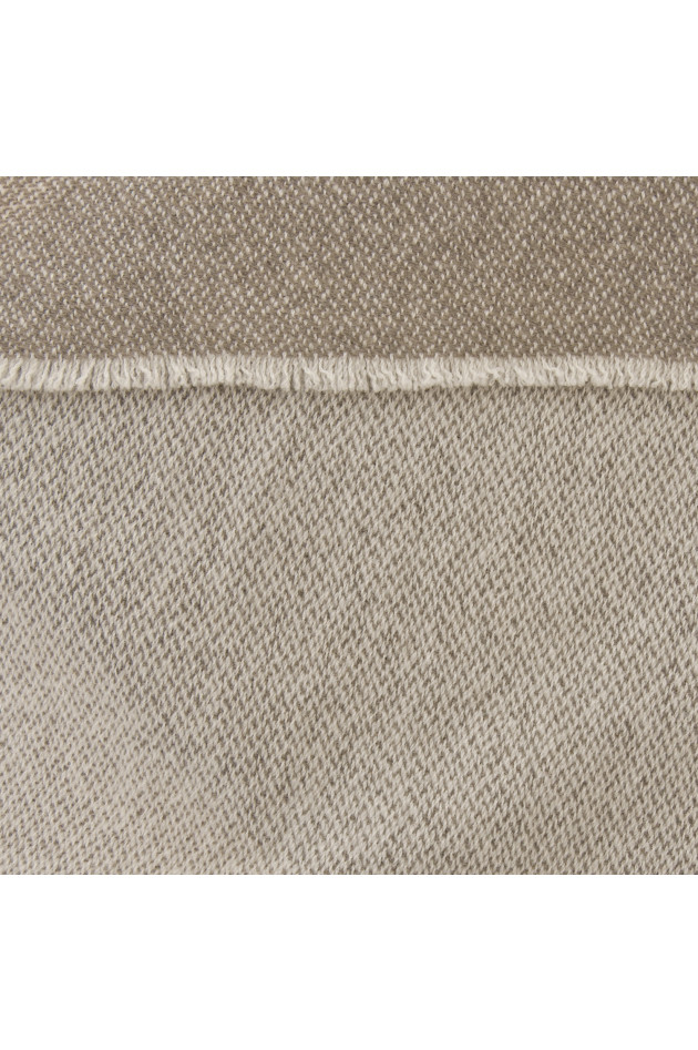 andrea's 1947 Cashmereschal in Taupe