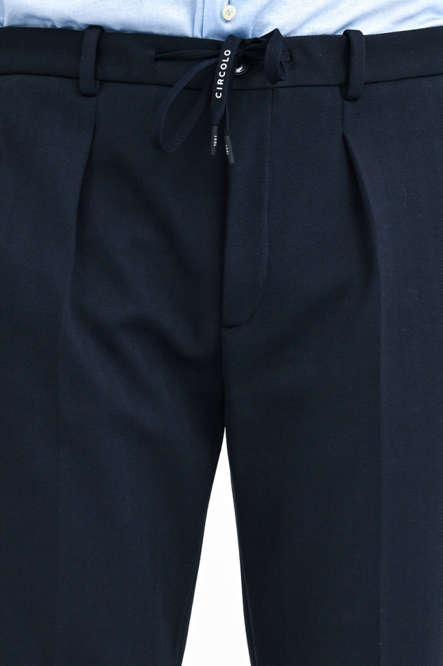 Circolo 1901 Strukturierte Hose mit Bundfalten in Navy