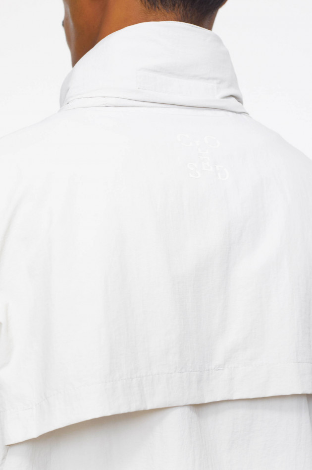 Closed Windbreaker in Ecru
