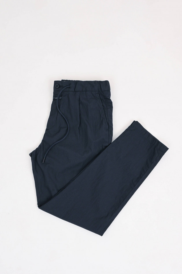 Closed Hose aus Bio-Baumwolle in Navy