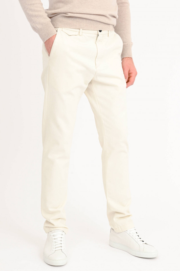 Closed Hose aus Bio-Baumwolle in Creme