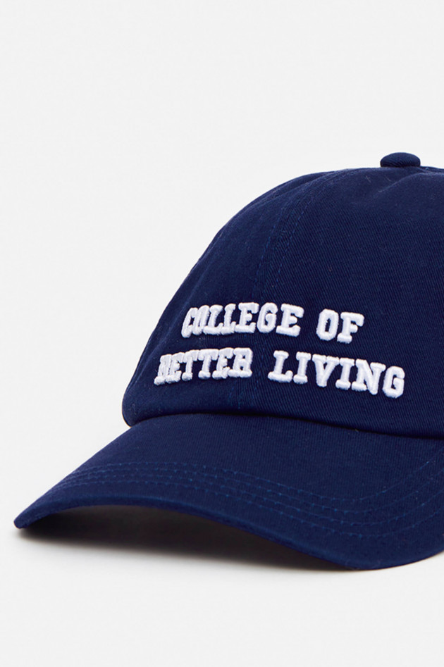 Closed Basecap mit Schriftzug in Navy