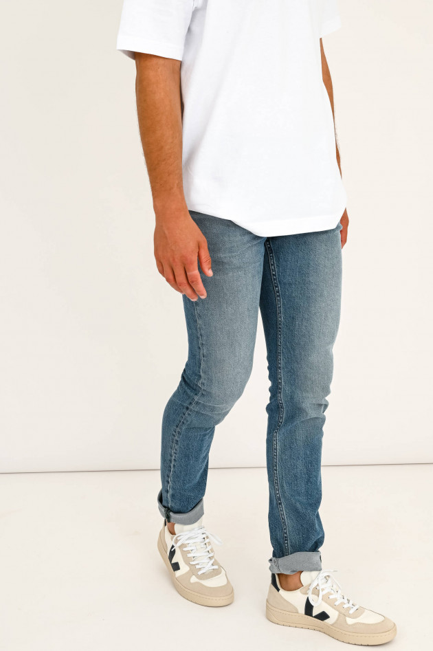 Closed Jeans mit dezentem Used-Look in Mittelblau