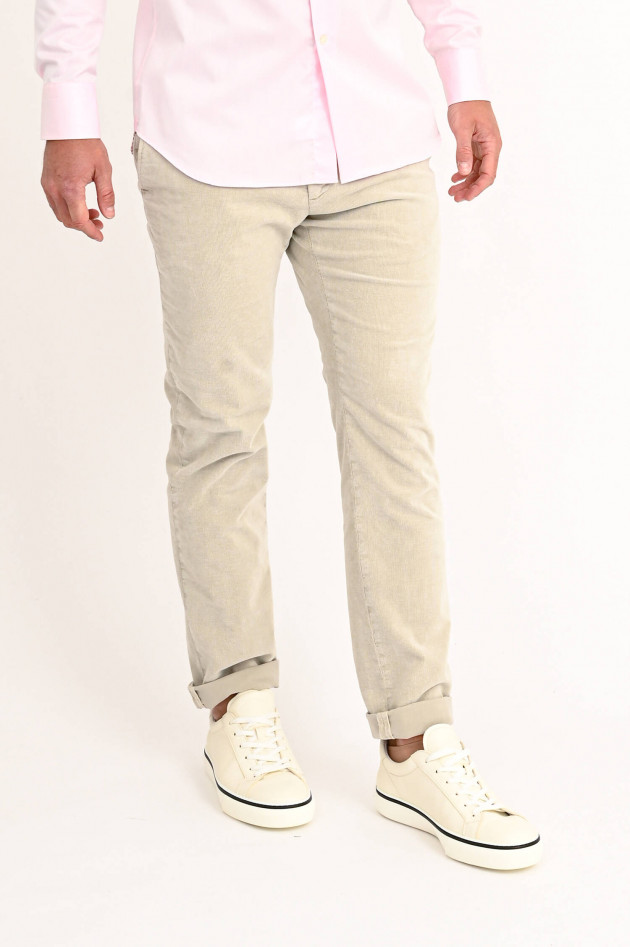 Closed Chino aus Cord in Offwhite