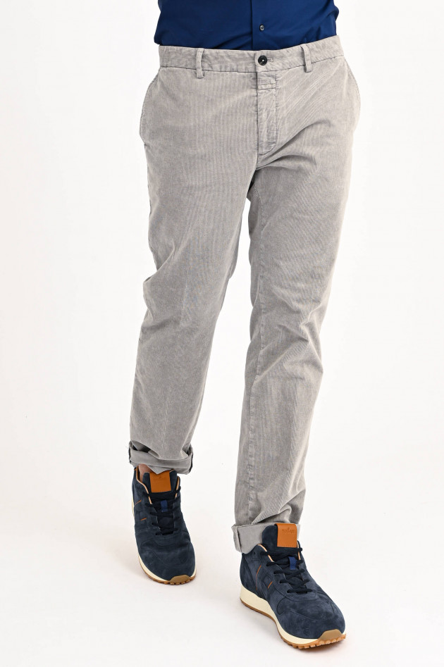 Closed Chino aus Cord in Grau