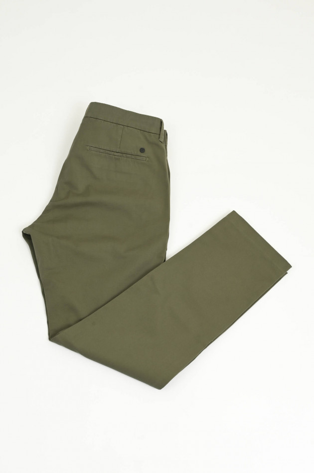 Closed Baumwollhose CLIFTON TRUE in Oliv