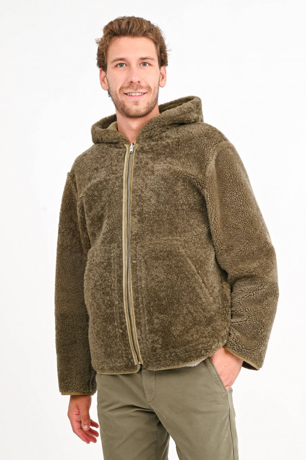 Closed Shearling-Wendejacke in Oliv
