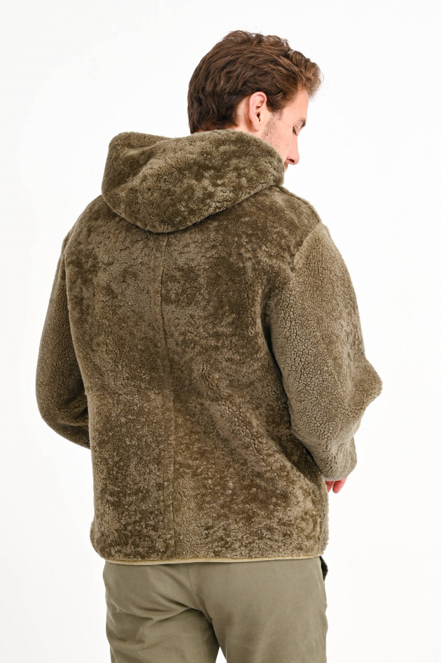 Closed Shearling-Wendejacke in Oliv