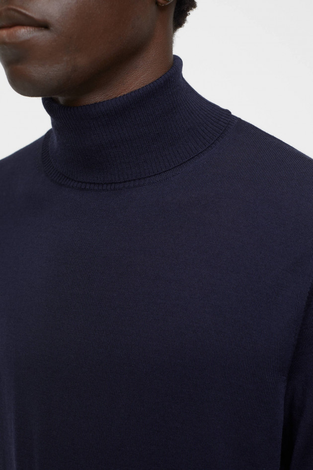 Closed Feinstrick Rollkragenpullover in Navy