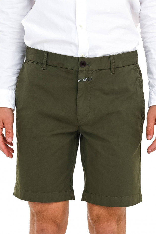 Closed Klassische Chino in Khaki