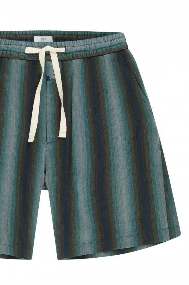 Closed Shorts aus Leinen und Viskose