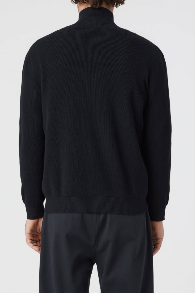 Closed Rippstrick Cardigan in Schwarz