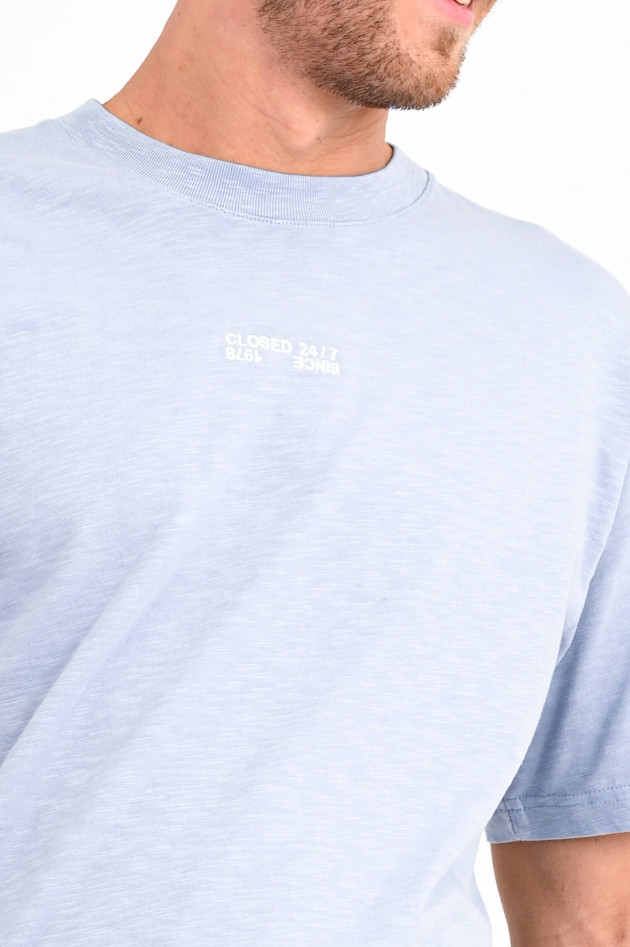 Closed Kurzarm Shirt mit Logo-Stitching in Veilchenblau