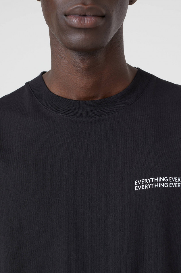Closed T-Shirt mit Schriftzug in Schwarz