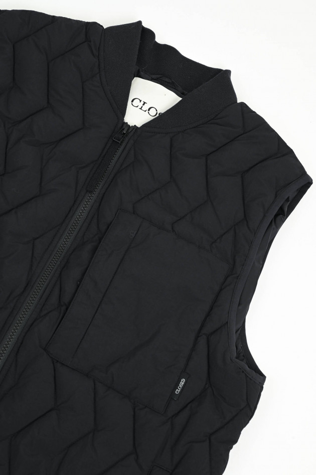 Closed Steppgilet in Schwarz