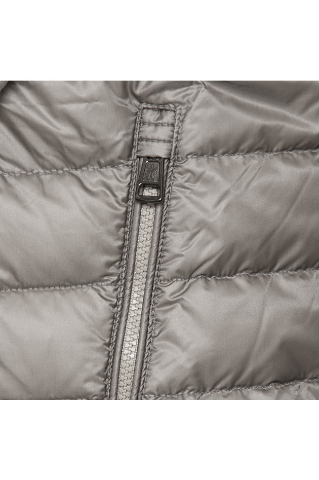 Moncler Daunenjacke mit Strickeinsätzen in Grau