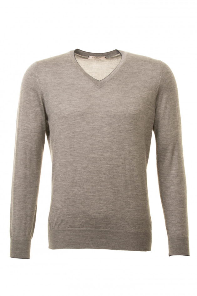 Fioroni Pullover mit V - Ausschnitt in Grau