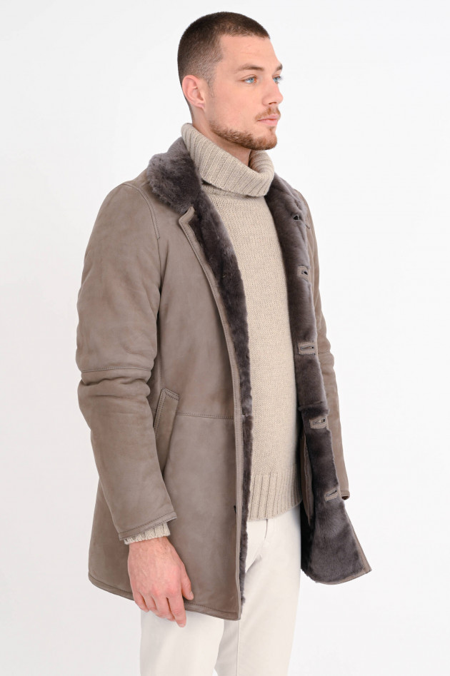 Gimos Kurzmantel aus Shearling in Taupe