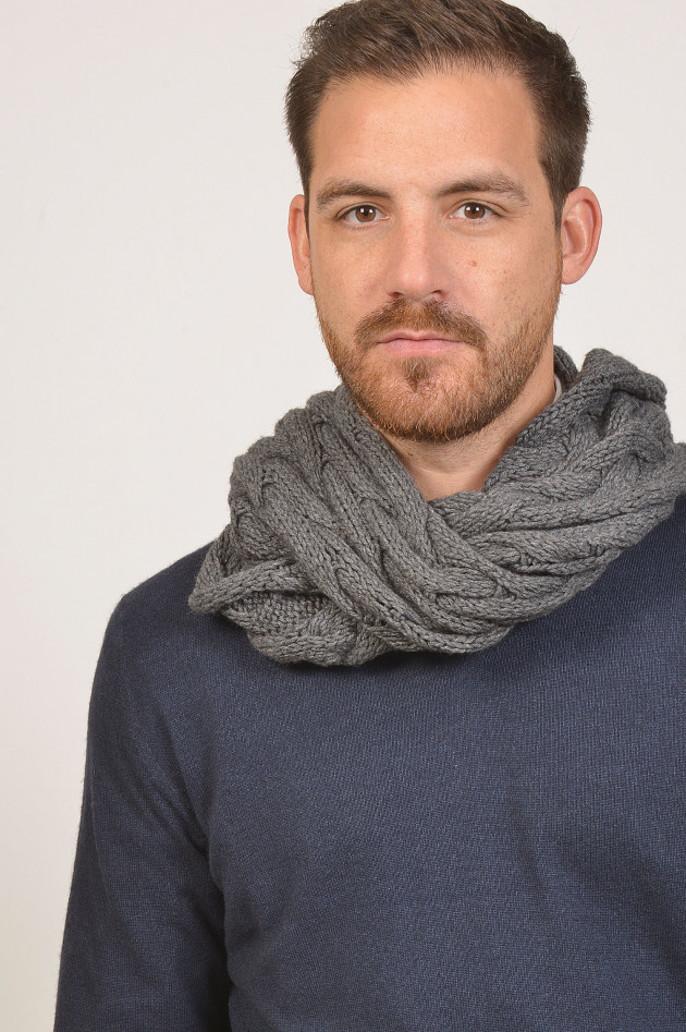 Hackett London Schal mit Zopfstrickmuster in Grau