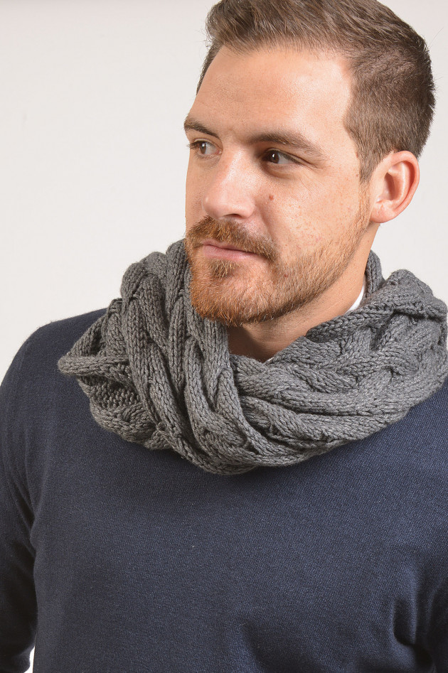 Hackett London Schal mit Zopfstrickmuster in Grau