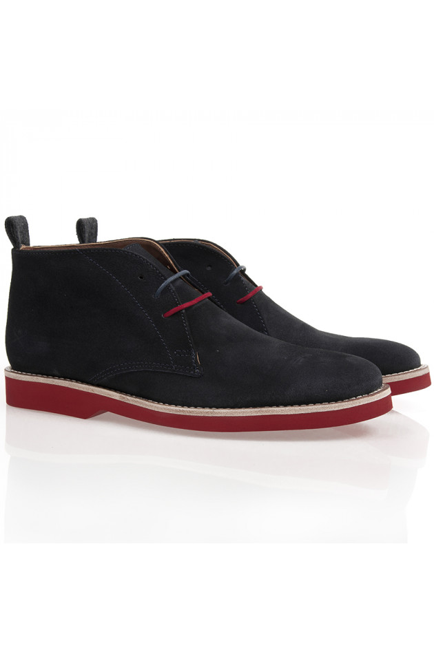 Schnürer von dem Modelabel HAKETT LONDON