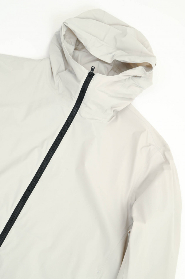 Herno Leichte Jacke mit Kapuze in Chantilly