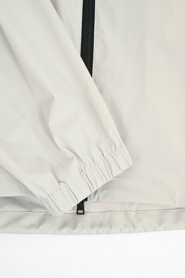 Herno Leichte Jacke mit Kapuze in Chantilly