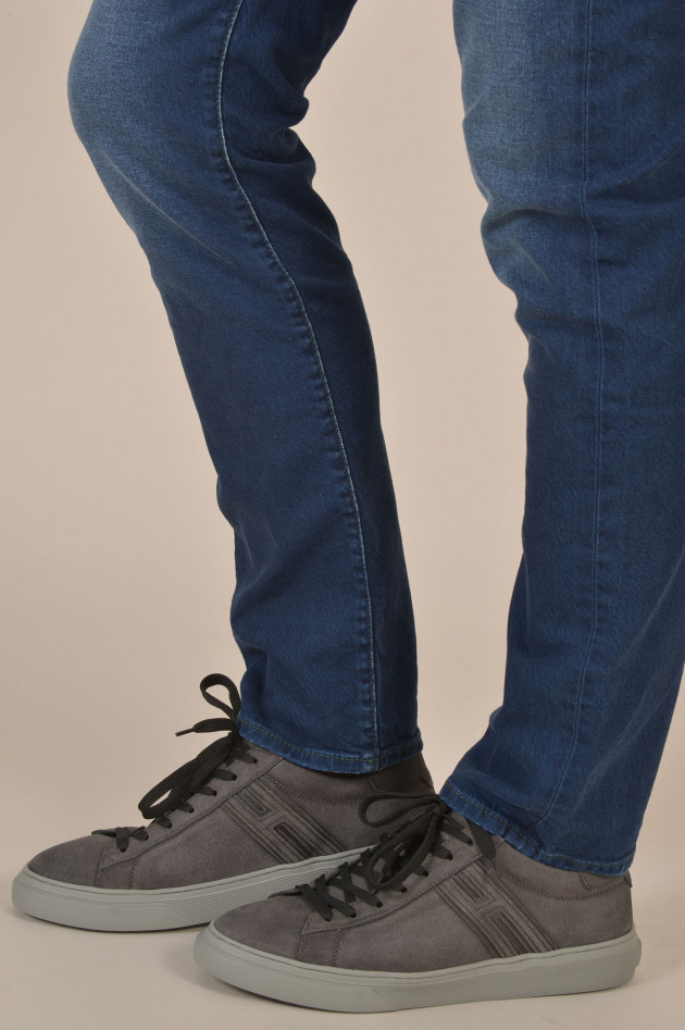Hogan Sneakers aus Veloursleder in Grau