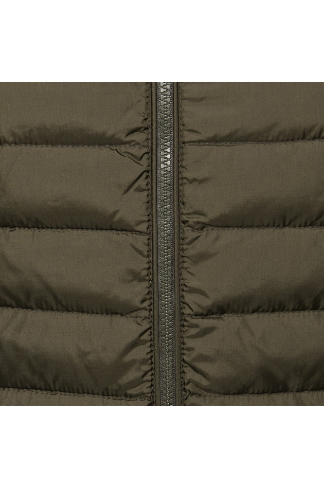 Moncler Jacke mit Dauneneinsatz in Oliv