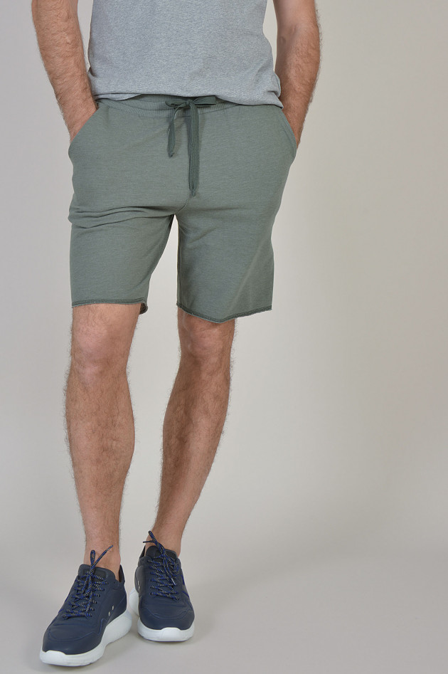 Juvia Shorts in Oliv