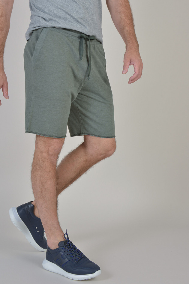 Juvia Shorts in Oliv