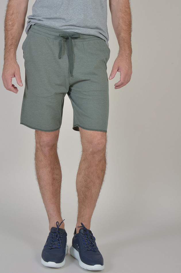 Juvia Shorts in Oliv