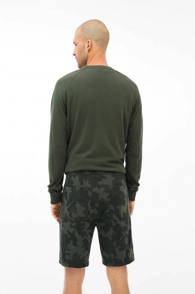 Juvia Bermudashorts LIAN mit Camouflage-Muster in Oliv