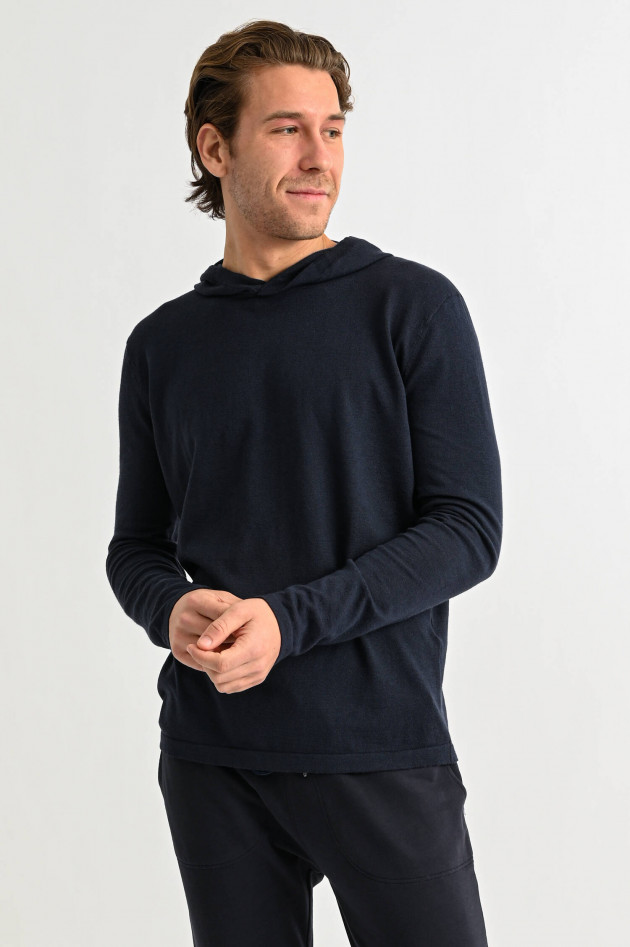 Juvia Hoodie aus Feinstrick in Navy