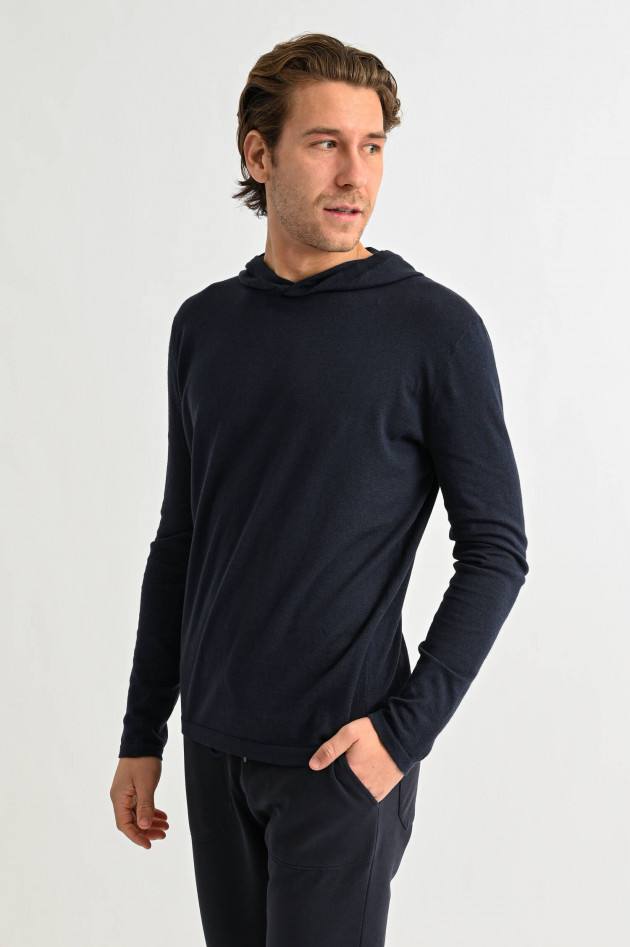 Juvia Hoodie aus Feinstrick in Navy