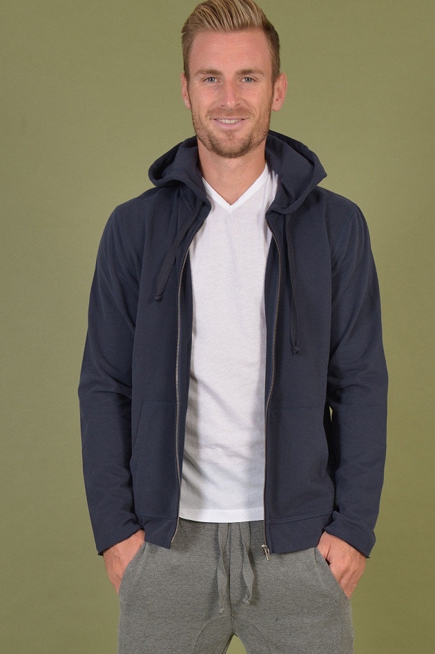 Juvia Sweatjacke mit Kapuze in Navy