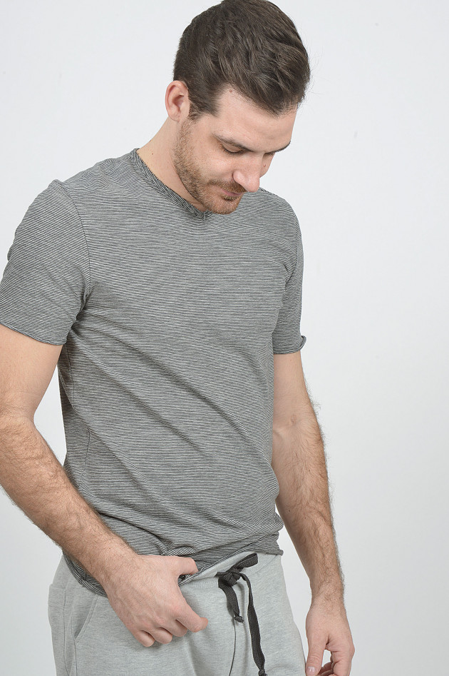 Juvia T-Shirt aus Baumwolle in Grau gestreift