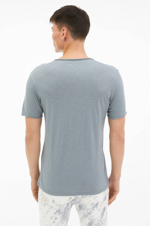 Juvia Basic T-Shirt in Dusty Blue